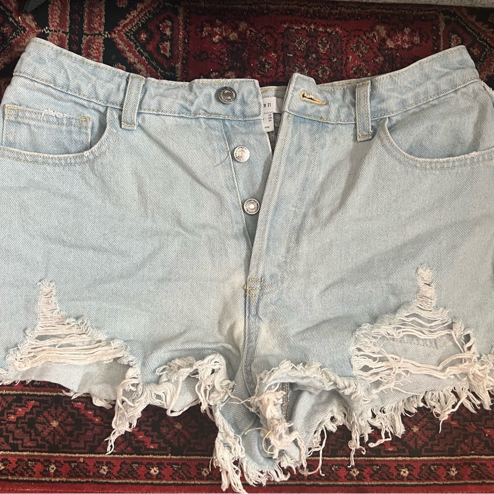 Distressed jeans shorts. Size US 29